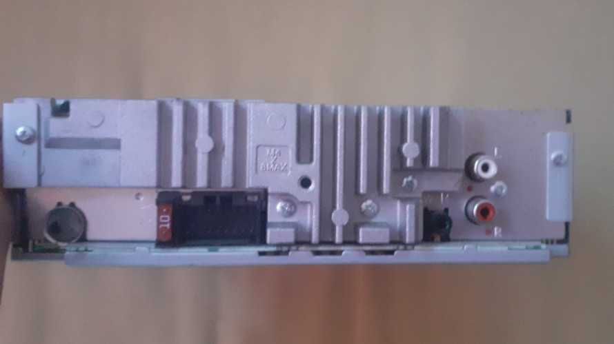 Pioneer DEH-140UB - USB CD плеър с радио