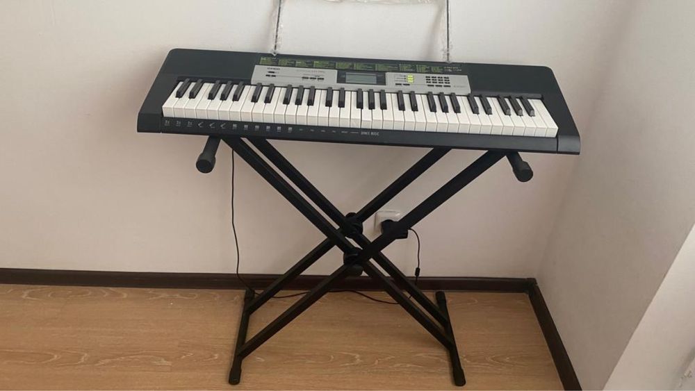 Синтезатор Casio