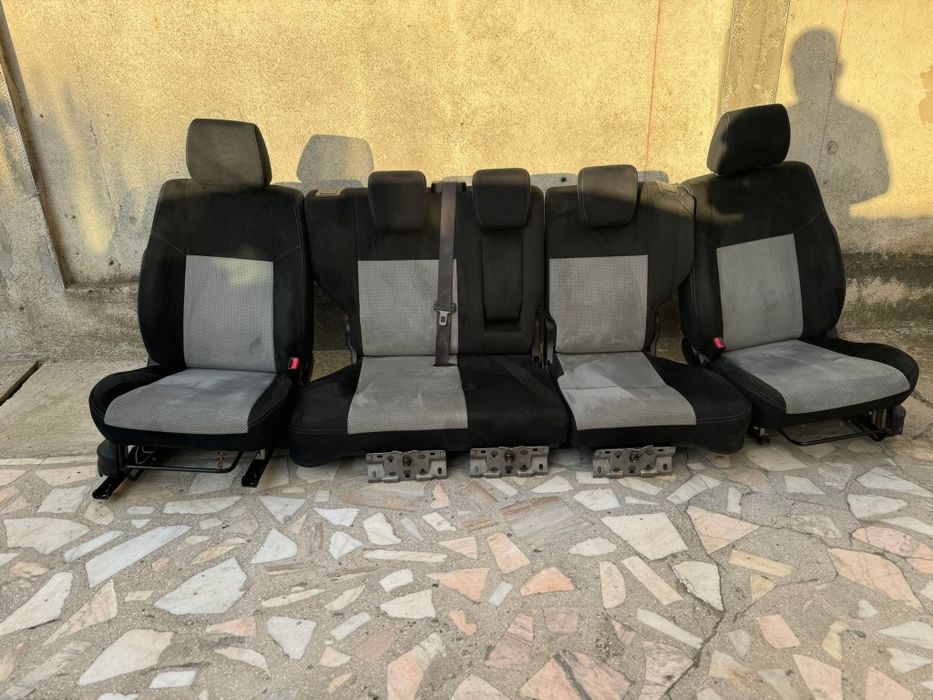 Interior Piele alcantara  suzuki  Gran vitara  nou!!!Fete uși /Scaunele fata cu incazire
