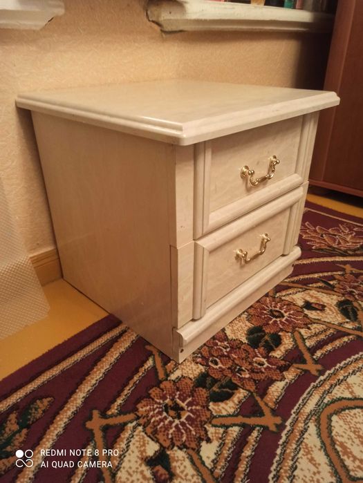Продам тумбу прикроватную