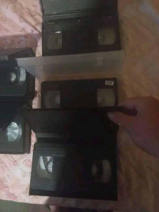 Видеокасети незнайни