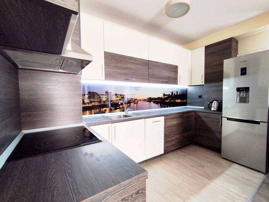 Дава се под наем Четиристаен апартамент в София, Бояна - 137 кв.м за 1300 € - Снимка #2