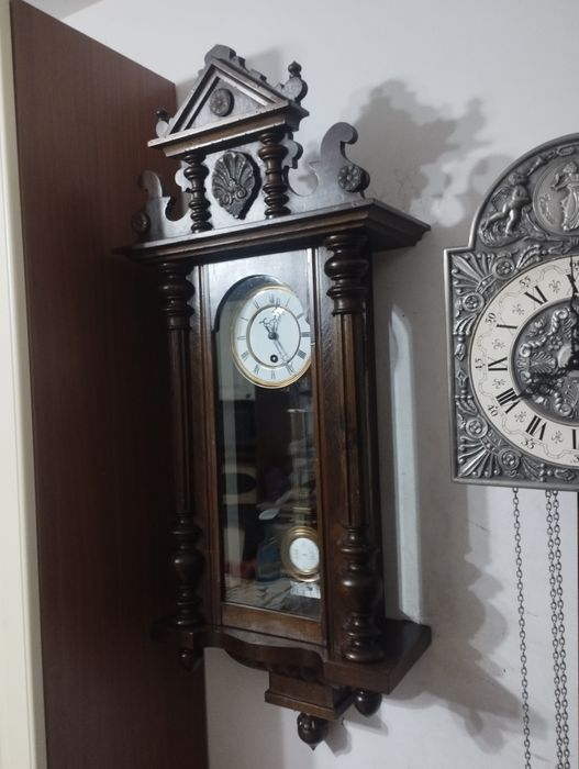 Ceas pendula de perete anii 1900-1910 cu pendul