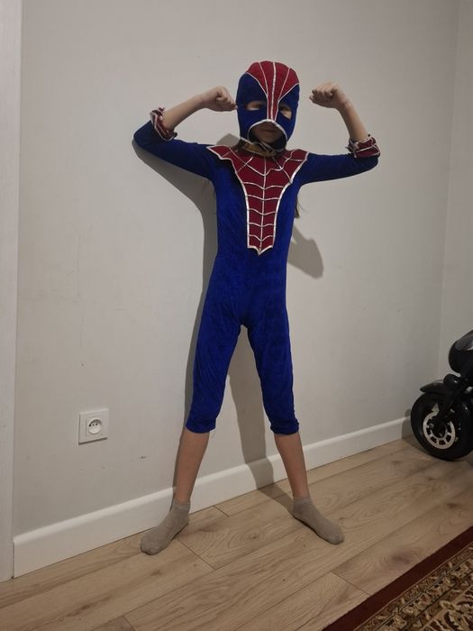 Новогодний костюм спайдермен