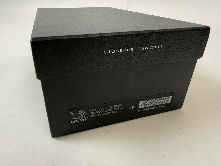 Обувки Giuseppe Zanotti