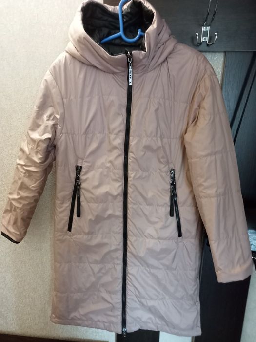 Продам демисезонное пальто