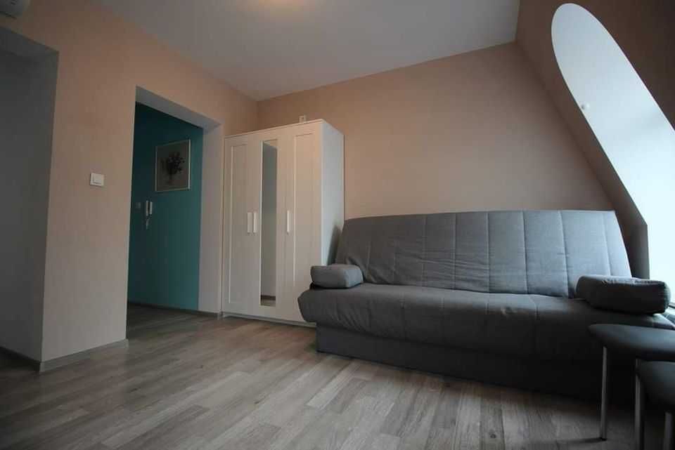 Дава се под наем Двустаен апартамент в Бургас, Славейков - 60 кв.м за 185 € - Снимка #3