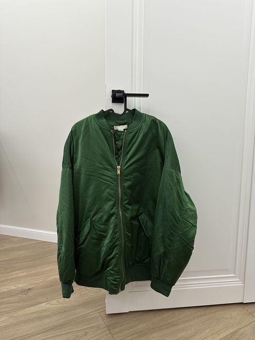 Бомбер куртка H&M