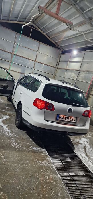 Vand sau schimb passat b6 2.0 tdi