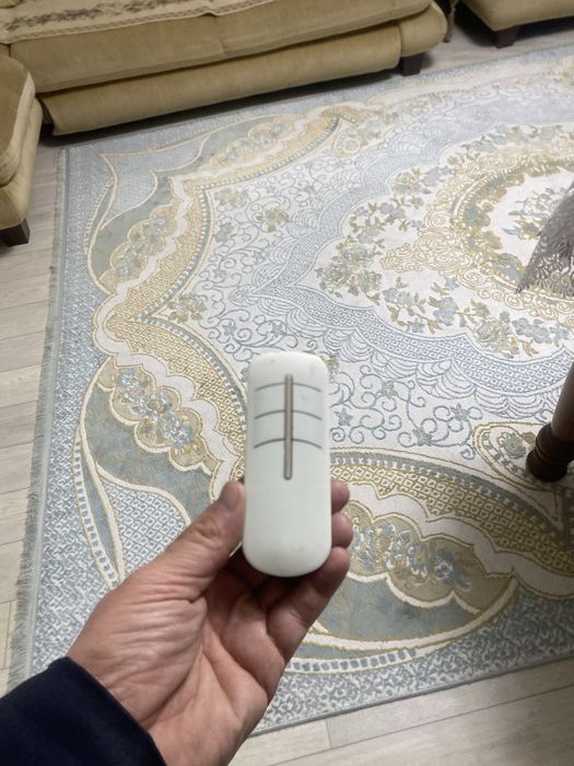 Люстра большая с пультом