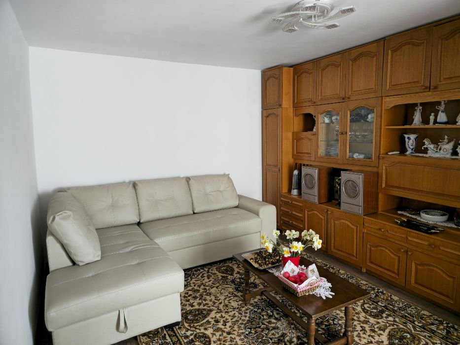 Casă de vânzare – complet mobilată și utilată