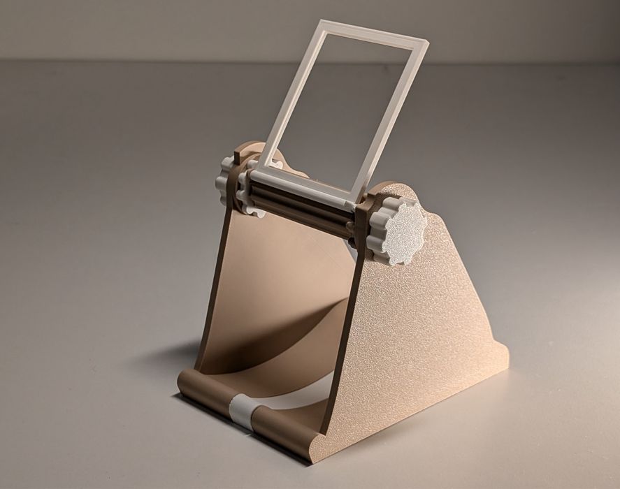 Въртяща се настолна стойка / Органайзер за снимки