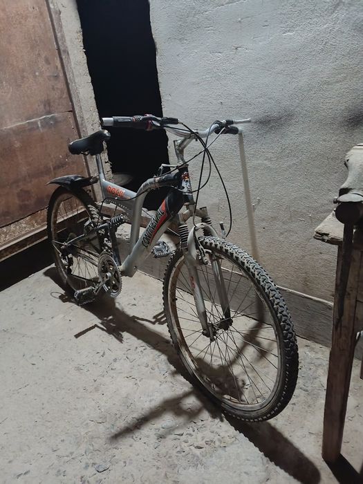 Velosiped sotiladi