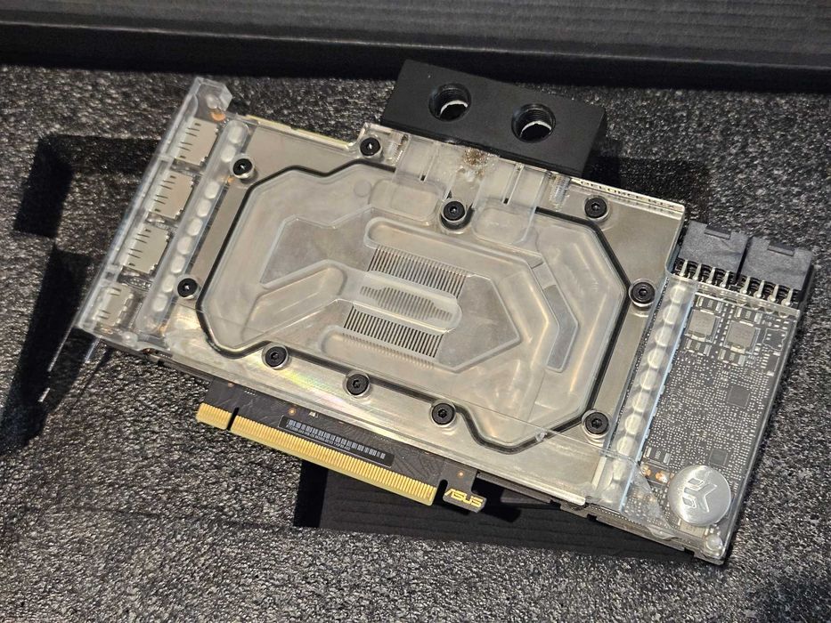 Placă video ASUS EKWB 3090