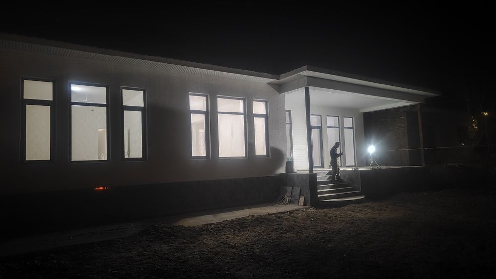 Новыи ,теплыи .большои дом