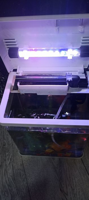 Продам аквариум заводской