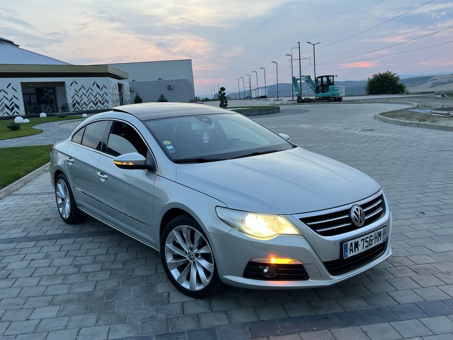 VOLKSWAGEN Passat CC 2011