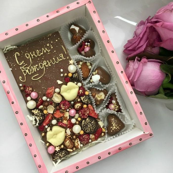 Клубника в шоколаде, торт, букет, подарки