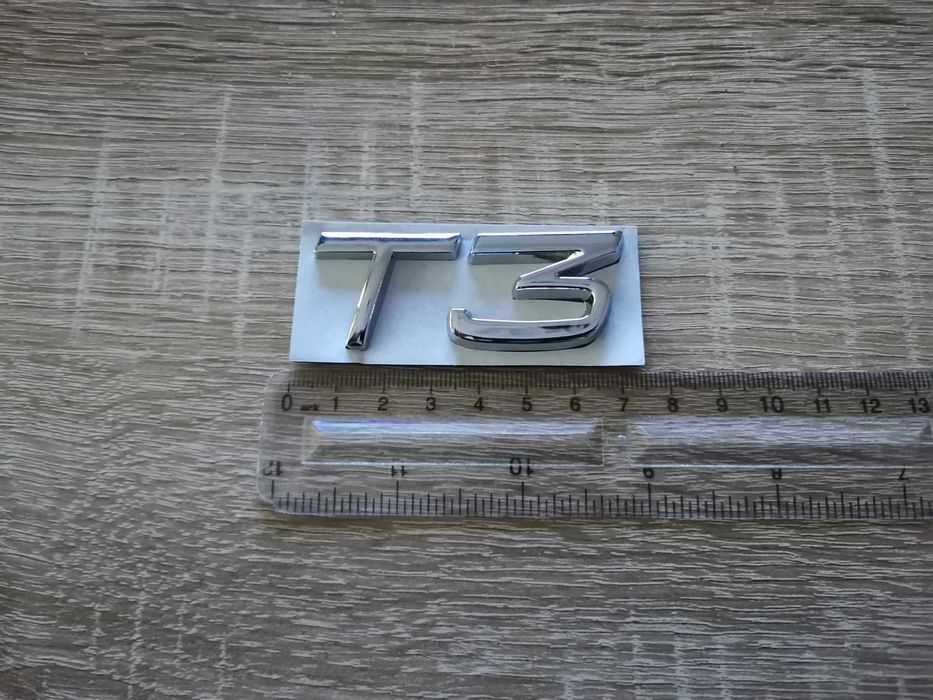 сребристи емблеми Волво Volvo T3