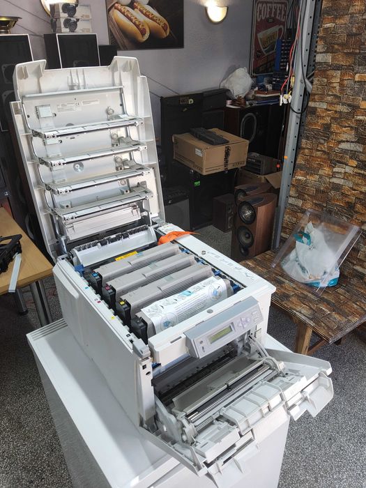 Oki c5600 лазерен принтер неизползван