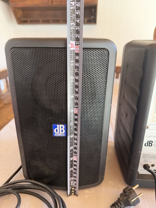 Difuzoare boxe dB L160 active