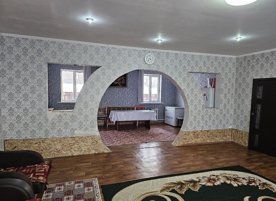 Кен жайлы улкен уй