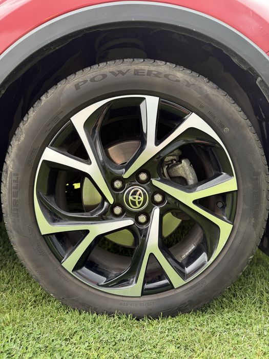 Toyota CH-R 2.0 Hybrid