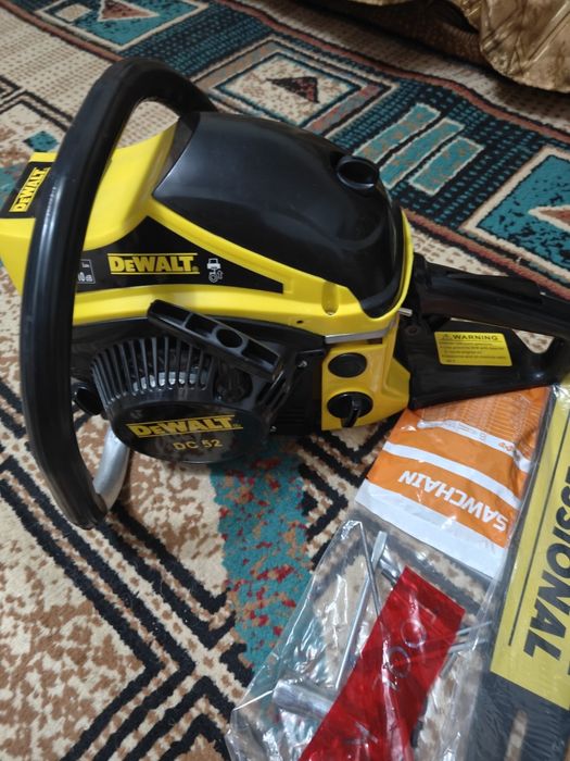 Бензиновый генератор DeWalt