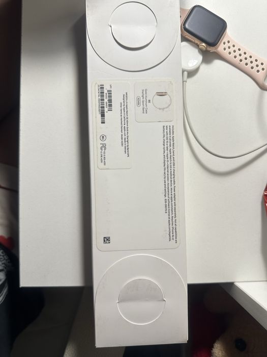 Продам apple watch se