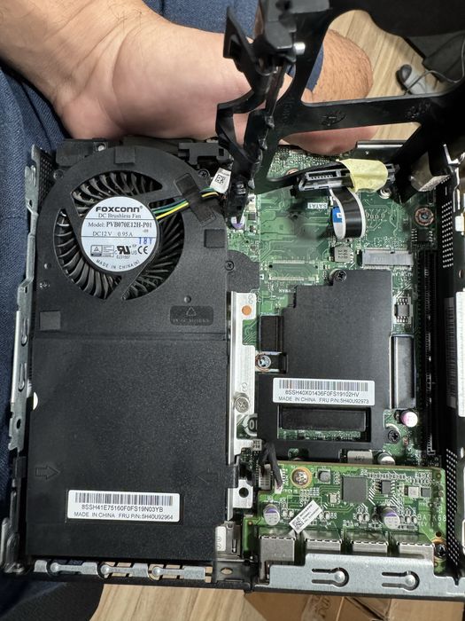 Мини компютър + ГАРАНЦИЯ Lenovo ThinkCentre M90q, Intel Core i5-10500T (2.30GHz, 12MB), Windows 10 Pro 64, 8.0GB, 1x512GB SSD PCIe