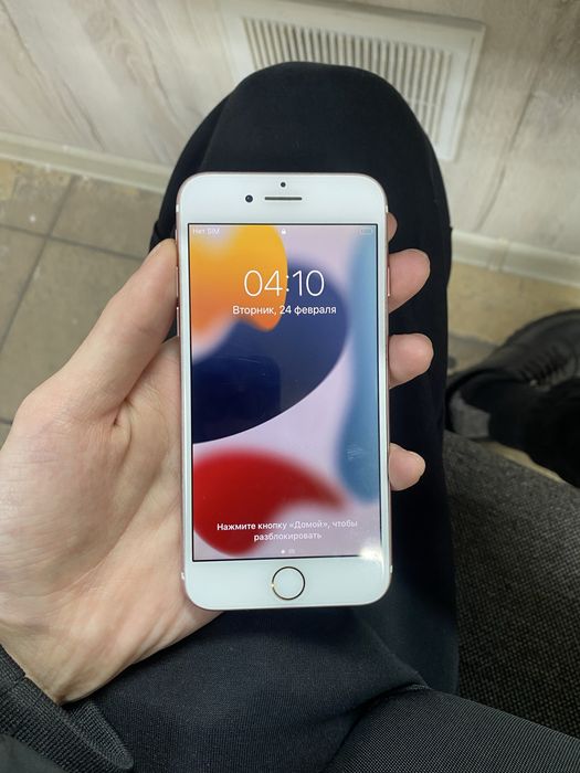 Продам Айфон 7 32gb 75%