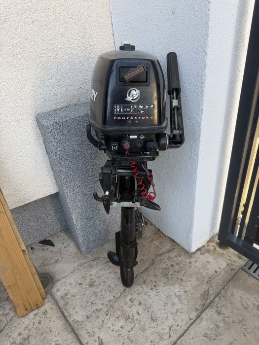 Barca si motor se vand barca nu are petece