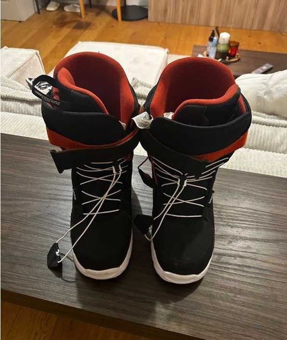 snowboard boots  marime 40 EU si 25,5cm in stare foarte buna wedze foraker 300
