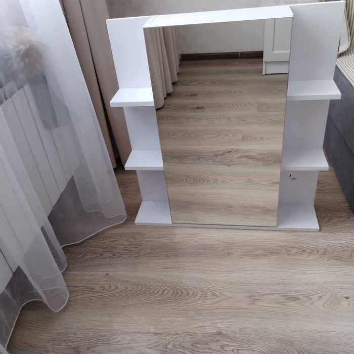 Продам шкаф-зеркало