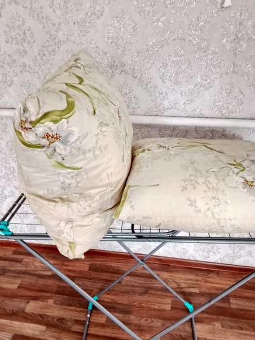 Подушки в отличном состояний