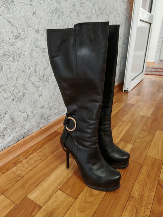 Продам сапоги женские