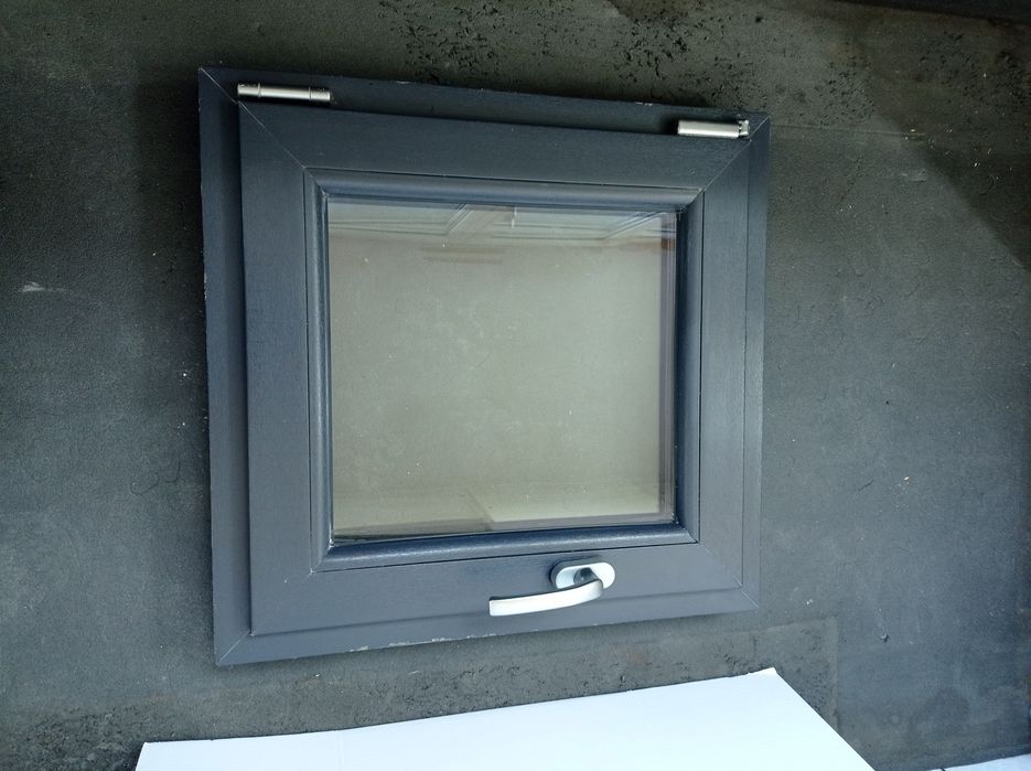 Fereastra Veka Geam termopan baie subsol