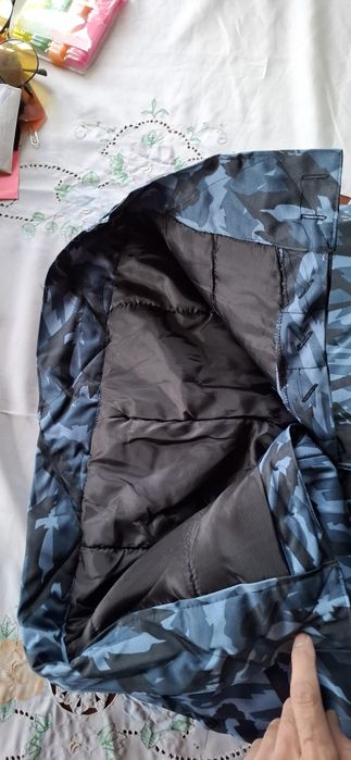 Камуфляж бушлат-шим сотилади. Продаётся комплект камуфляж бушлат-брюки