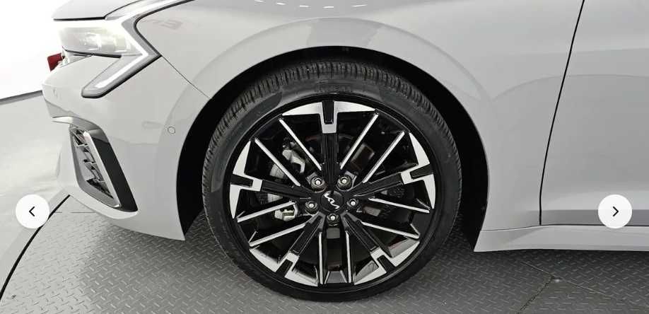 Kia K5 Turbo Signature