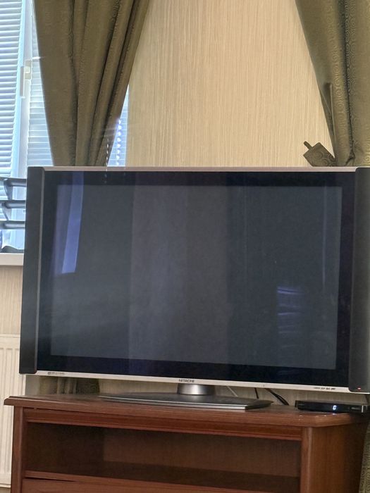 Телевизоры Sony  и Hitachi