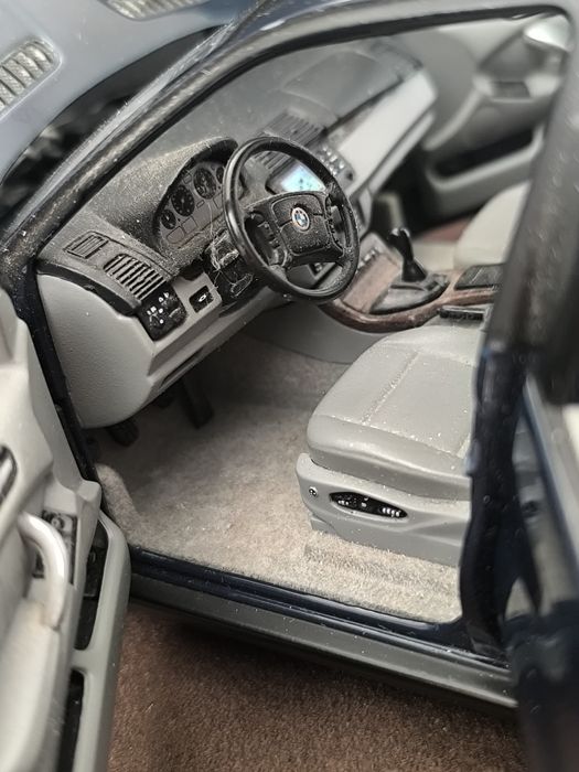BMW X5 e53 kyosho 1:18
