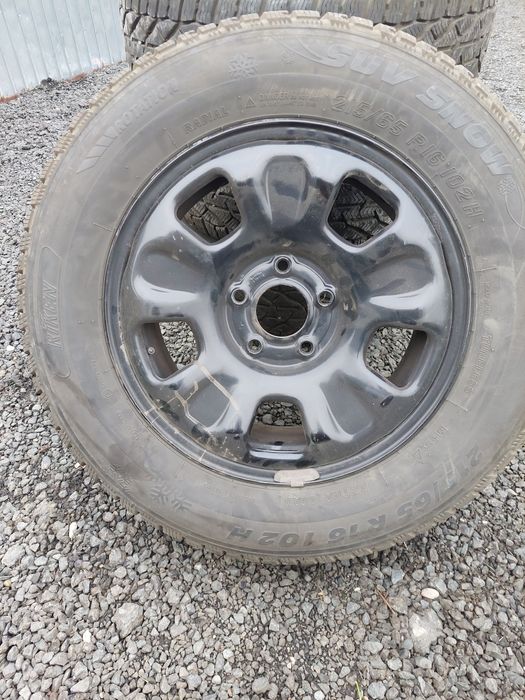 Vând jante + cauciucuri iarna