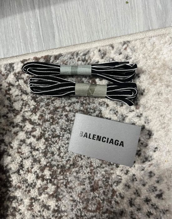 Balenciaga track