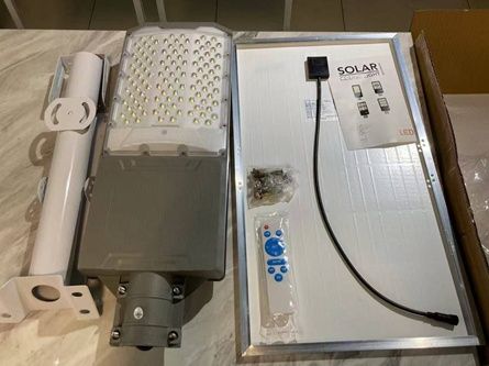 LED прожектор с солнечной панелью