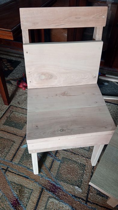 Vand scaune din lemn masiv