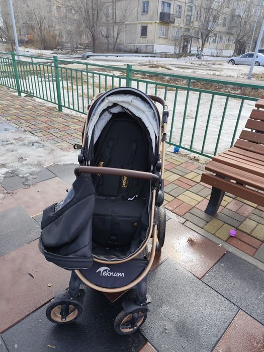 Продам коляску 3 в 1