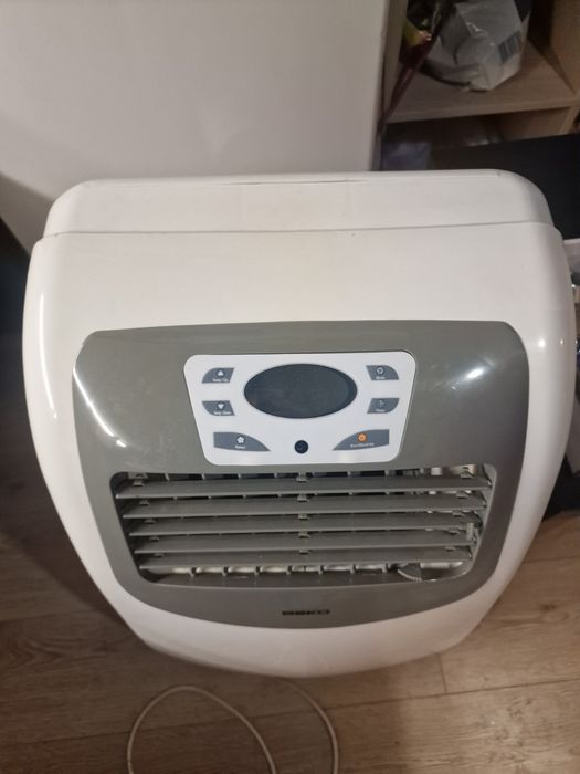 Продавам мобилен климатик beko