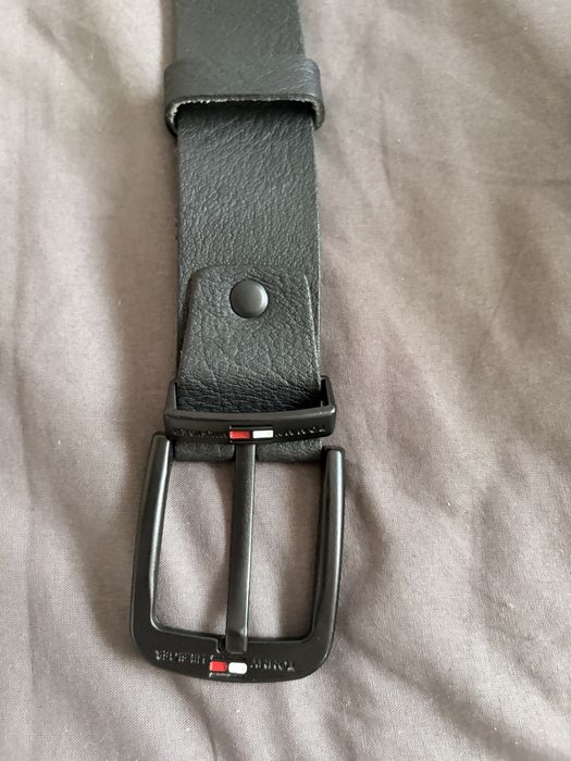 Curea neagra barbateasca model Tommy Hilfiger - 106 cm