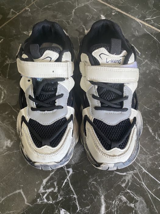 Детские кроссовки