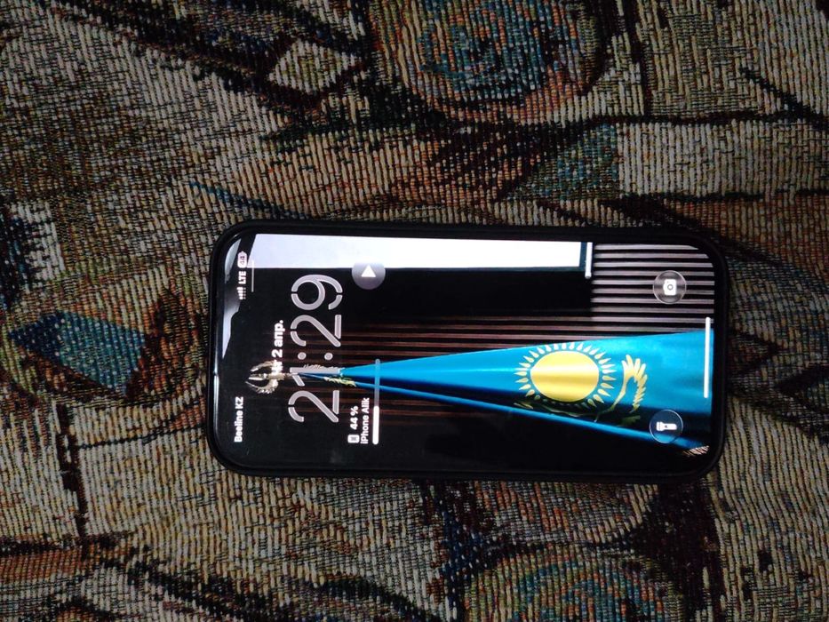 iPhone 15 на гарантии